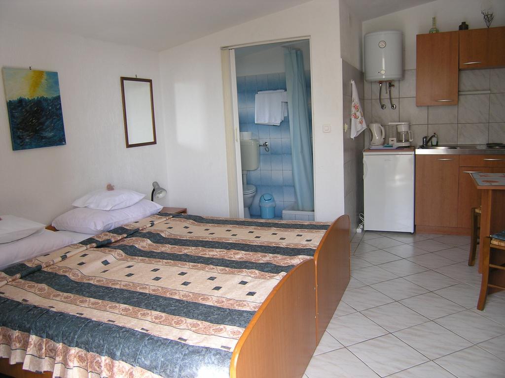 Apartmani Plach Krk Town Exterior photo
