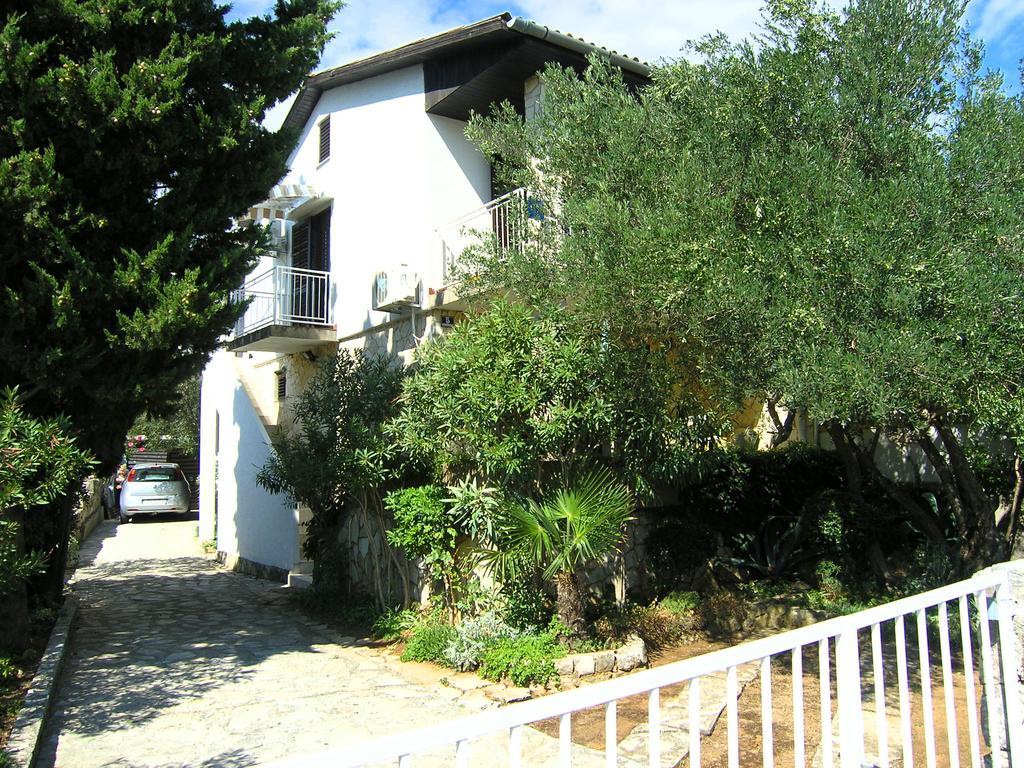 Apartmani Plach Krk Town Exterior photo